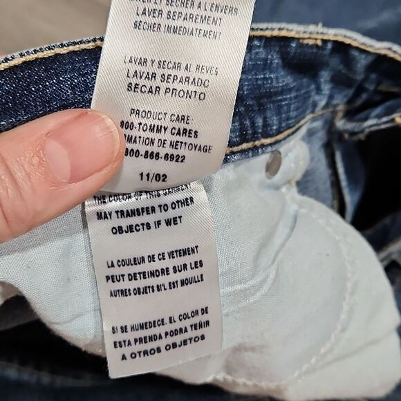 Tommy Hilfiger Vintage Med Blue Mom Straight Leg Jeans - Picture 7 of 9